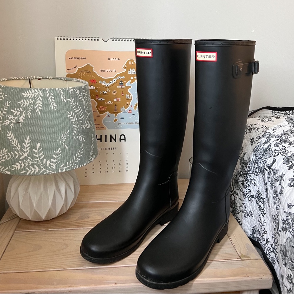 Tall Hunter Boots / Wellies — Matte Black — Size 11 — Cottagecore!!! 🤍